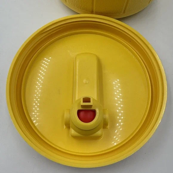 Coleman X Slim Jim Water Bottle 42 Oz Yellow Insulated Jug USA Vintage Skater - Picture 10 of 12